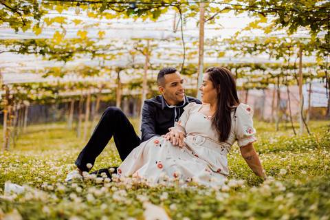 As melhores ideias e inspirações de fotos criativas para ensaio pré wedding na Vila Don Patto em São Roque'