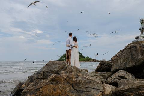 As melhores ideias e inspirações de fotos criativas para ensaio pré wedding na Praia'