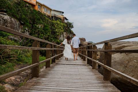 As melhores ideias e inspirações de fotos criativas para ensaio pré wedding na Praia'