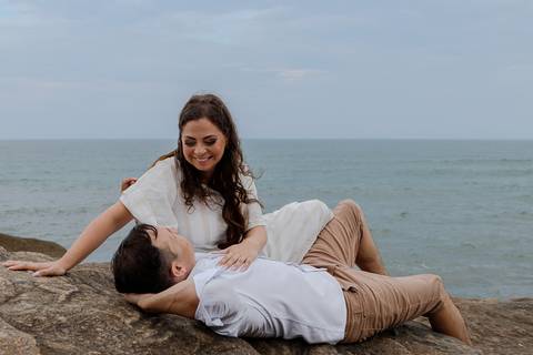 As melhores ideias e inspirações de fotos criativas para ensaio pré wedding na Praia'