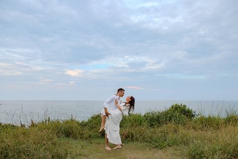 As melhores ideias e inspirações de fotos criativas para ensaio pré wedding na Praia'