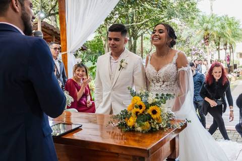 As melhores ideias e inspirações de fotos criativas da cerimônia no Sítio Della Torre em Mairiporã'