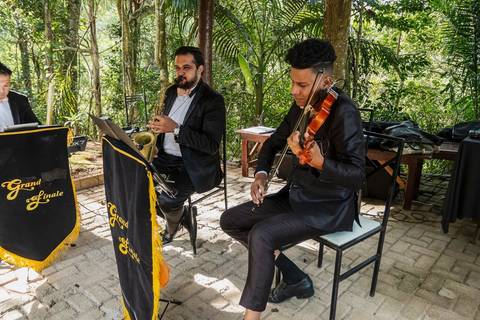 As melhores ideias e inspirações de fotos criativas da cerimônia no Sítio Della Torre em Mairiporã'