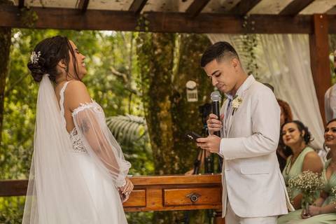 As melhores ideias e inspirações de fotos criativas da cerimônia no Sítio Della Torre em Mairiporã'