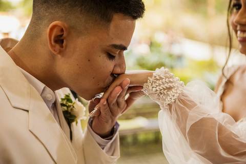 As melhores ideias e inspirações de fotos criativas da cerimônia no Sítio Della Torre em Mairiporã'