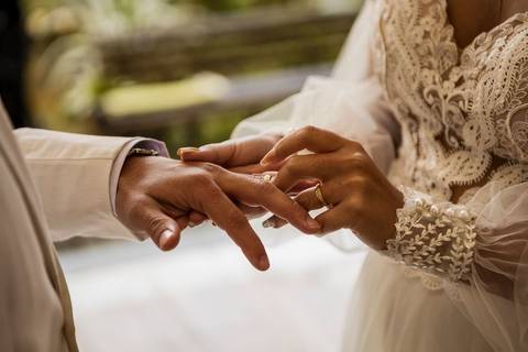 As melhores ideias e inspirações de fotos criativas da cerimônia no Sítio Della Torre em Mairiporã'