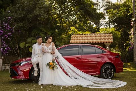 As melhores ideias e inspirações de fotos criativas de casamento do ensaio do casal no Sítio Della Torre em Mairiporã'