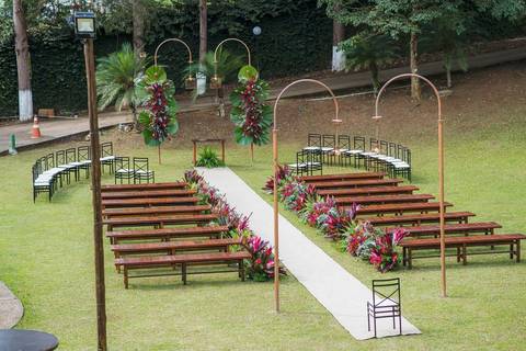 As melhores ideias e inspirações criativas de fotos da cerimônia do espaço Verde Nobre Eventos'