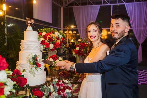 As melhores ideias e inspirações criativas de fotos do casal na recepção no espaço Verde Nobre Eventos'