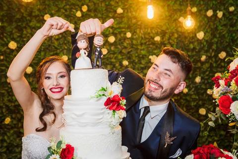 As melhores ideias e inspirações criativas de fotos do casal na recepção no espaço Verde Nobre Eventos'