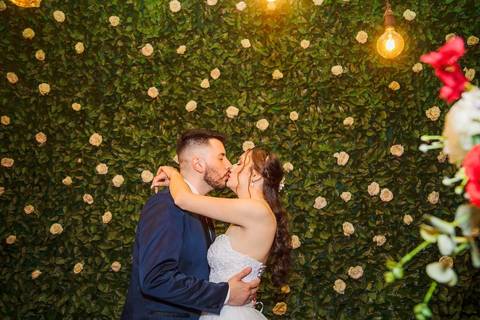 As melhores ideias e inspirações criativas de fotos do casal na recepção no espaço Verde Nobre Eventos'