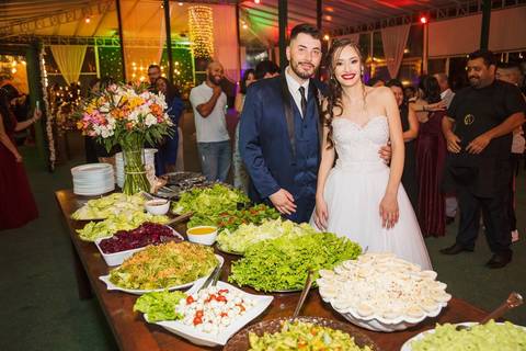 As melhores ideias e inspirações criativas de fotos do casal na recepção no espaço Verde Nobre Eventos'