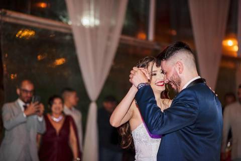 As melhores ideias e inspirações criativas de fotos do casal na recepção no espaço Verde Nobre Eventos'