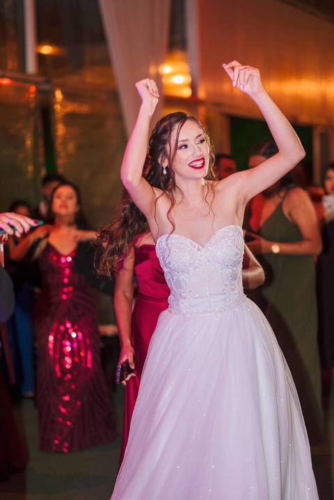 As melhores ideias e inspirações criativas de fotos do casal na recepção no espaço Verde Nobre Eventos'