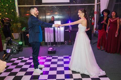 As melhores ideias e inspirações criativas de fotos do casal na recepção no espaço Verde Nobre Eventos'