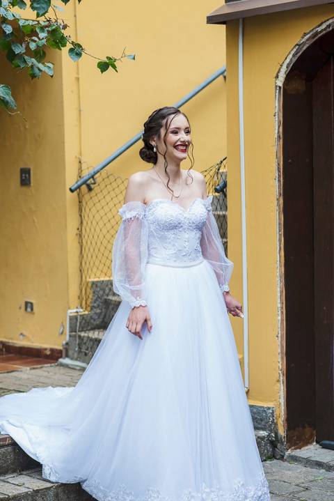 As melhores ideias e inspirações criativas de fotos do making of da noiva no espaço Verde Nobre Eventos'