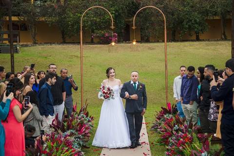 As melhores ideias e inspirações criativas de fotos da cerimônia do espaço Verde Nobre Eventos'