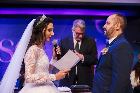 As melhores ideias e inspirações criativas de fotos da cerimônia na igreja Evangélica Vila Yara'