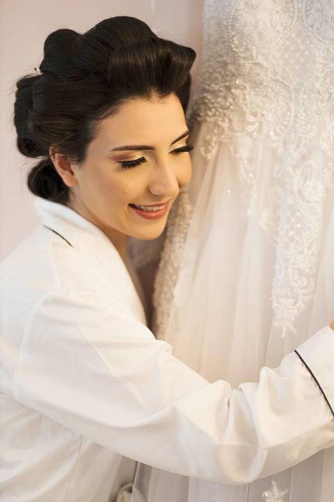 As melhores ideias e inspirações criativas de fotos do making of da noiva na Escovaria de Luxo'