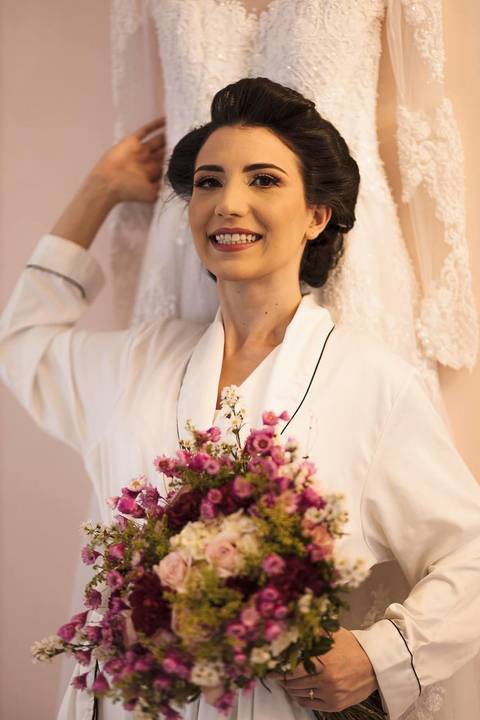 As melhores ideias e inspirações criativas de fotos do making of da noiva na Escovaria de Luxo'