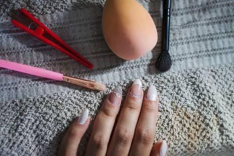 As melhores ideias e inspirações criativas de fotos do making of da noiva no seu apartamento'