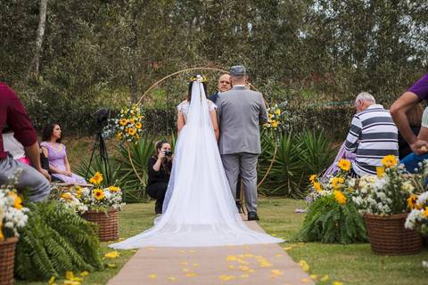 As melhores ideias e inspirações criativas de fotos da cerimônia no sítio'