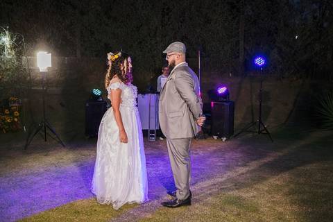 As melhores ideias e inspirações criativas de fotos da valsa do casal no sítio'