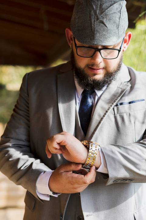 As melhores ideias e inspirações criativas de fotos do making of do noivo'