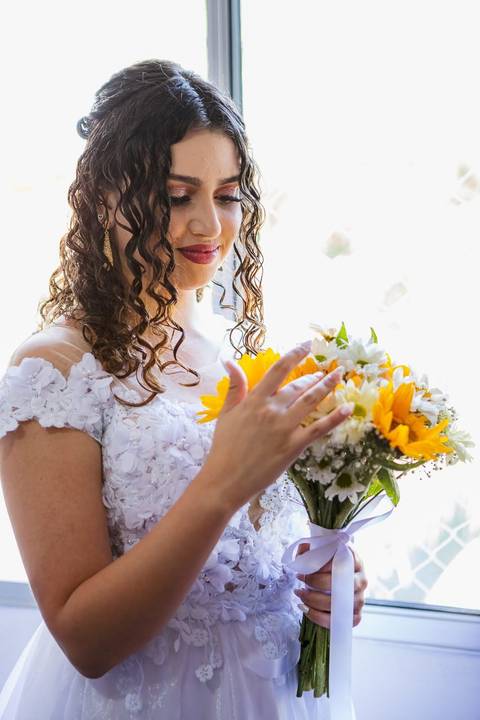 As melhores ideias e inspirações criativas de fotos do making of da noiva no seu apartamento'