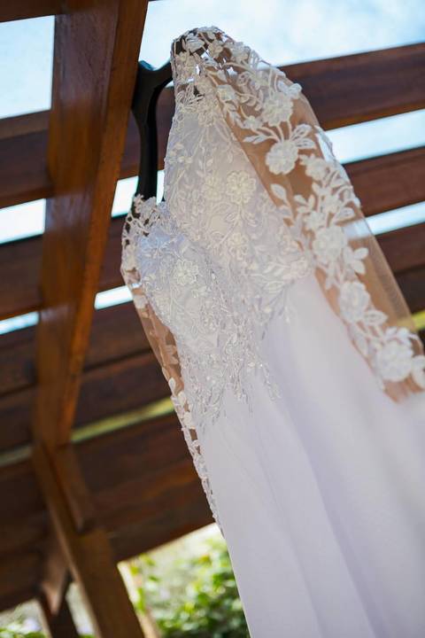 As melhores ideias e inspirações criativas de fotos de casamento do vestido da noiva na chácara Porto Fest'