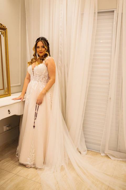 As melhores ideias e inspirações criativas de fotos de casamento do making of da noiva no Studio Jéssica Seixas Beaut'