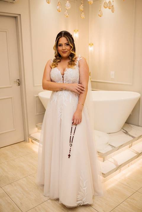 As melhores ideias e inspirações criativas de fotos de casamento do making of da noiva no Studio Jéssica Seixas Beaut'