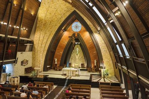 As melhores ideias e inspirações criativas de fotos de casamento na Igreja Paróquia Nossa Senhora de Lourdes '