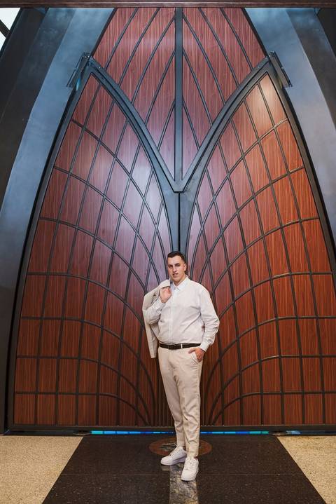 As melhores ideias e inspirações criativas de fotos de casamento do simulado do making of do noivo na Igreja Paróquia Nossa Senhora de Lourdes '