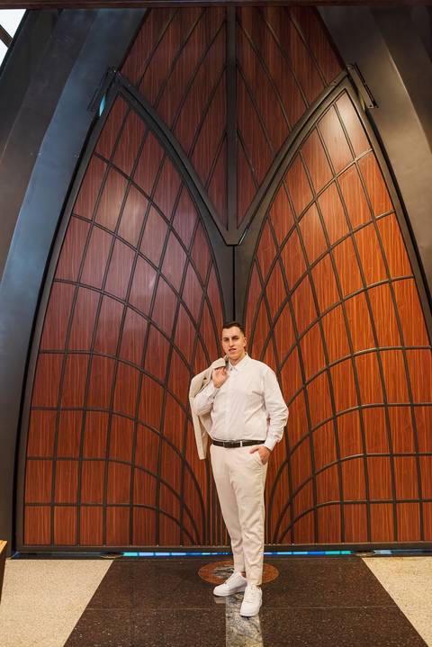 As melhores ideias e inspirações criativas de fotos de casamento do simulado do making of do noivo na Igreja Paróquia Nossa Senhora de Lourdes '