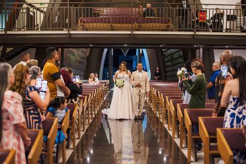 As melhores ideias e inspirações criativas de fotos de casamento na Igreja Paróquia Nossa Senhora de Lourdes '