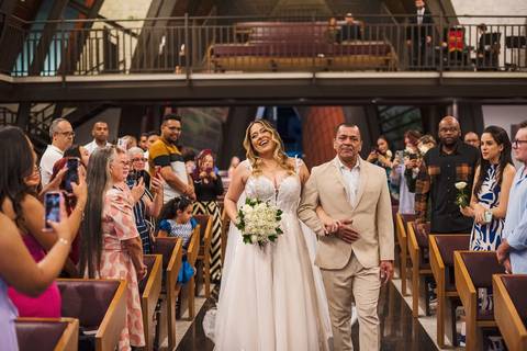 As melhores ideias e inspirações criativas de fotos de casamento na Igreja Paróquia Nossa Senhora de Lourdes '