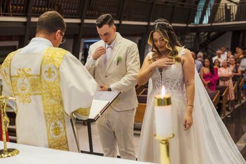 As melhores ideias e inspirações criativas de fotos de casamento na Igreja Paróquia Nossa Senhora de Lourdes '