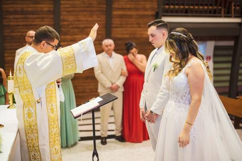 As melhores ideias e inspirações criativas de fotos de casamento na Igreja Paróquia Nossa Senhora de Lourdes '