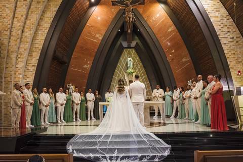 As melhores ideias e inspirações criativas de fotos de casamento na Igreja Paróquia Nossa Senhora de Lourdes '