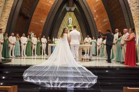 As melhores ideias e inspirações criativas de fotos de casamento na Igreja Paróquia Nossa Senhora de Lourdes '