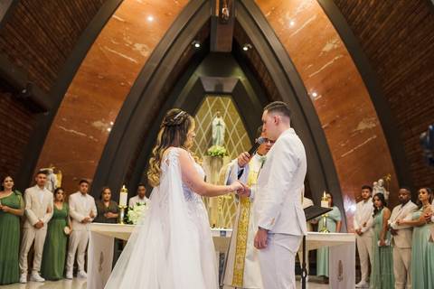 As melhores ideias e inspirações criativas de fotos de casamento na Igreja Paróquia Nossa Senhora de Lourdes '