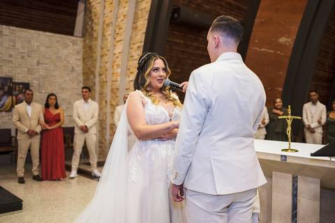 As melhores ideias e inspirações criativas de fotos de casamento na Igreja Paróquia Nossa Senhora de Lourdes '