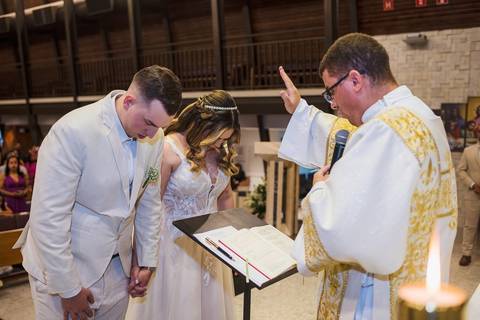 As melhores ideias e inspirações criativas de fotos de casamento na Igreja Paróquia Nossa Senhora de Lourdes '