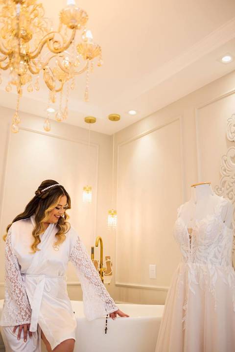 As melhores ideias e inspirações criativas de fotos de casamento do making of da noiva no Studio Jéssica Seixas Beaut'