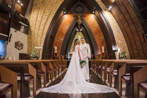 As melhores ideias e inspirações criativas de fotos de casamento na Igreja Paróquia Nossa Senhora de Lourdes '