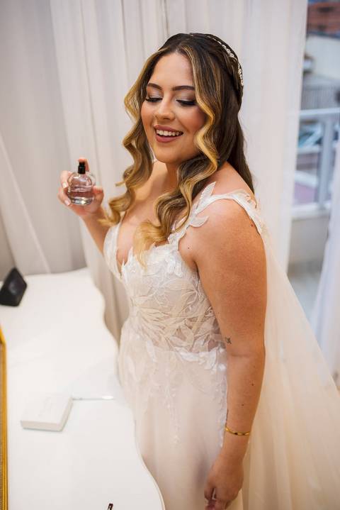 As melhores ideias e inspirações criativas de fotos de casamento do making of da noiva no Studio Jéssica Seixas Beaut'