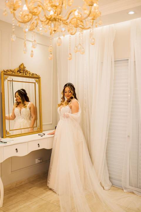 As melhores ideias e inspirações criativas de fotos de casamento do making of da noiva no Studio Jéssica Seixas Beaut'