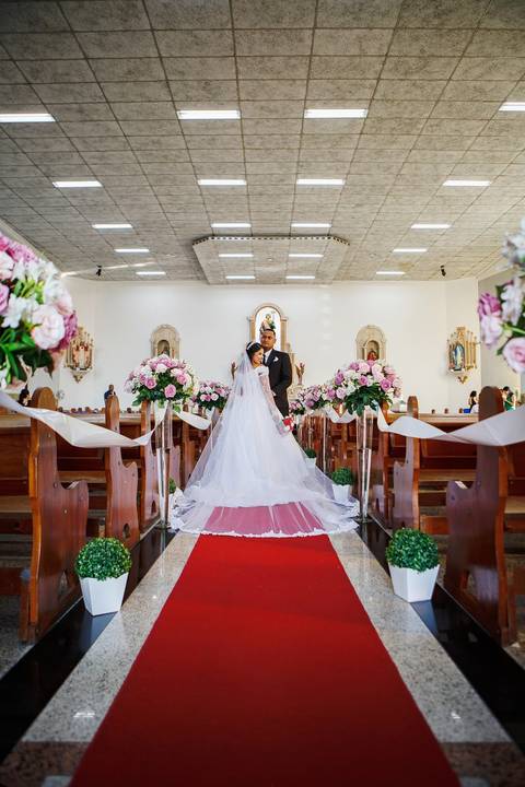 As melhores ideias e inspirações criativas de fotos de casamento na Paróquia São Judas Tadeu'