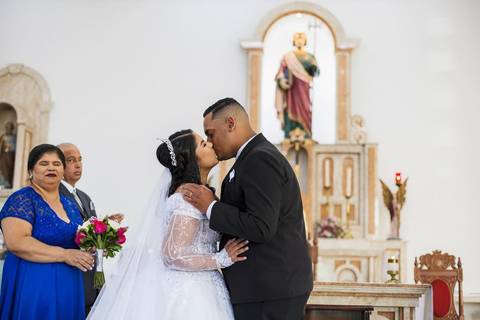 As melhores ideias e inspirações criativas de fotos de casamento na Paróquia São Judas Tadeu'